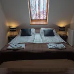 Bed & Breakfast F57 - Franko Csaladi Panzio 4*