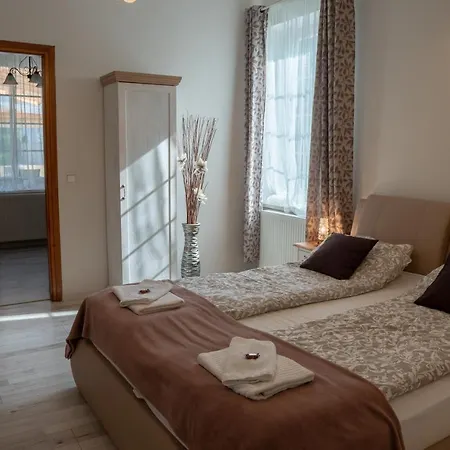 F57 - Franko Csaladi Panzio Bed & Breakfast Balatonlelle