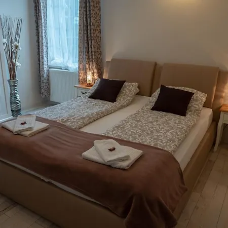 F57 - Franko Csaladi Panzio