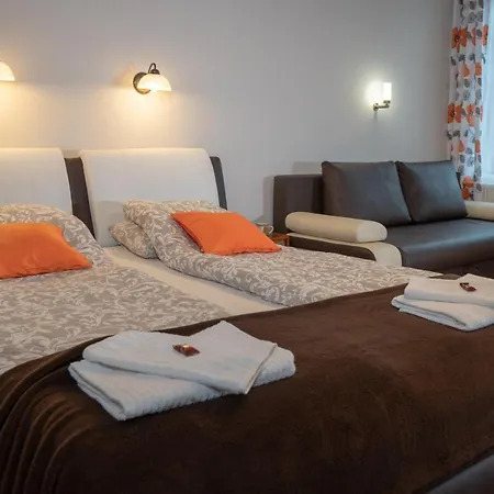 F57 - Frankó Családi Panzió 3*