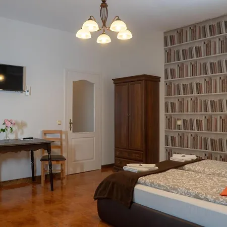 F57 - Frankó Családi Panzió Balatonlelle