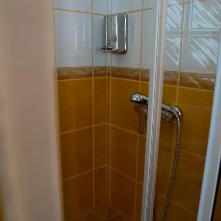 F57 - Franko Csaladi Panzio 4*