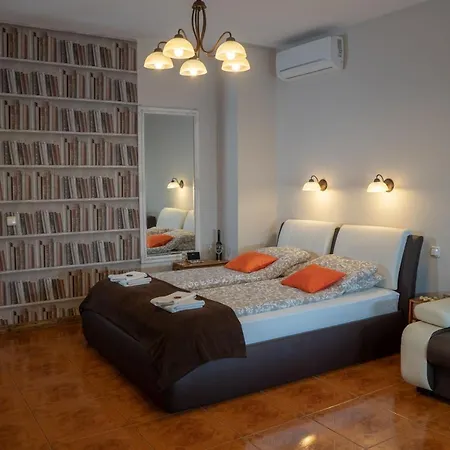 F57 - Franko Csaladi Panzio Bed & Breakfast Balatonlelle