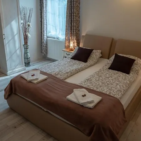 F57 - Frankó Családi Panzió 3* Balatonlelle
