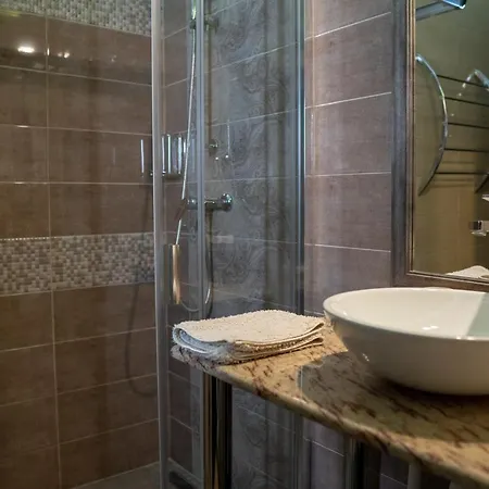 F57 - Franko Csaladi Panzio לינה וארוחת בוקר