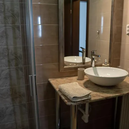 F57 - Franko Csaladi Panzio לינה וארוחת בוקר