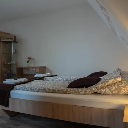 F57 - Frankó Családi Panzió 3*