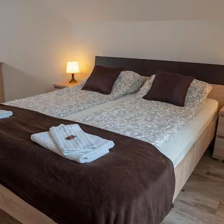 F57 - Franko Csaladi Panzio Bed & Breakfast 3*