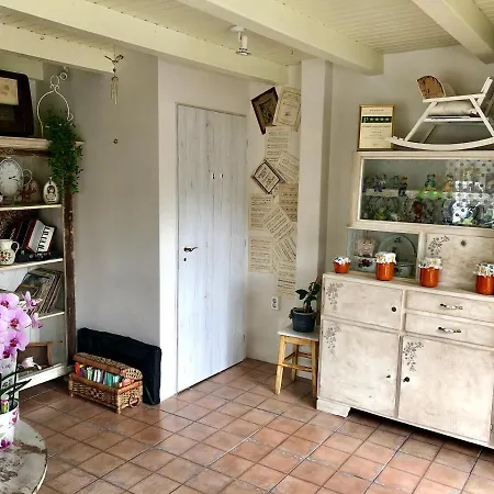 F57 - Franko Csaladi Panzio Bed & Breakfast
