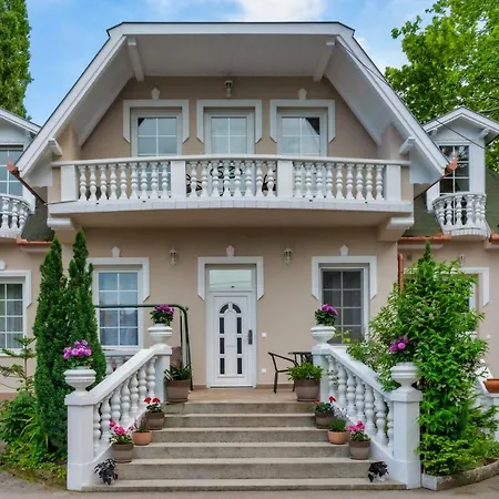 F57 - Franko Csaladi Panzio