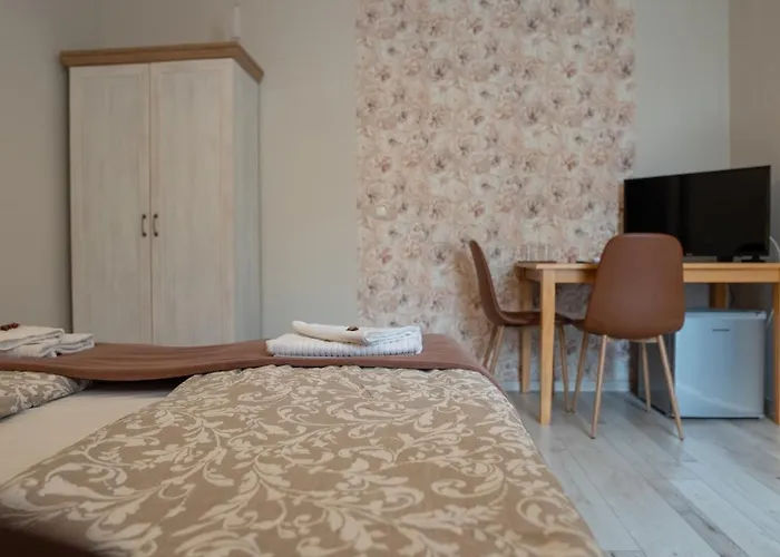 F57 - Franko Csaladi Panzio Bed & Breakfast Balatonlelle