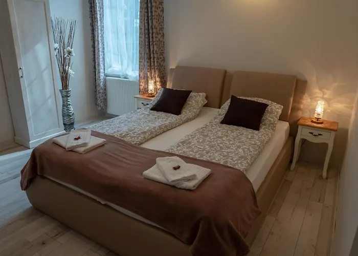 F57 - Franko Csaladi Panzio