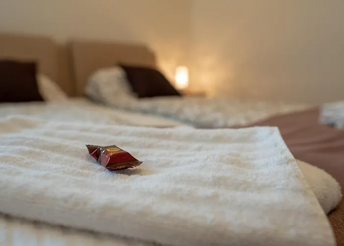 Bed & Breakfast F57 - Franko Csaladi Panzio Balatonlelle