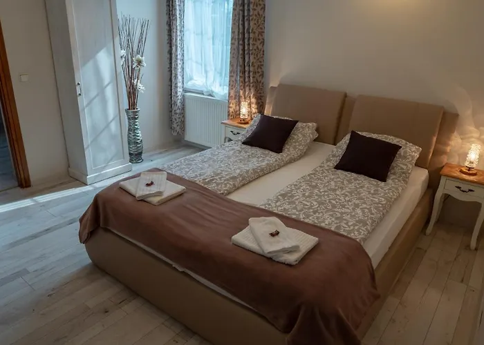 F57 - Franko Csaladi Panzio 4* Balatonlelle