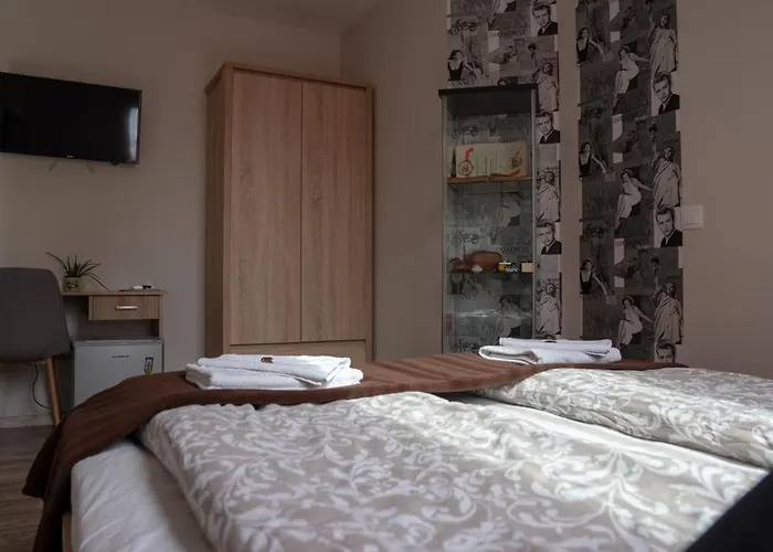 F57 - Franko Csaladi Panzio Bed & Breakfast Balatonlelle