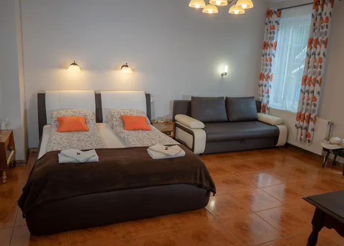 F57 - Franko Csaladi Panzio