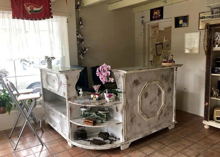 Bed & Breakfast F57 - Franko Csaladi Panzio Balatonlelle