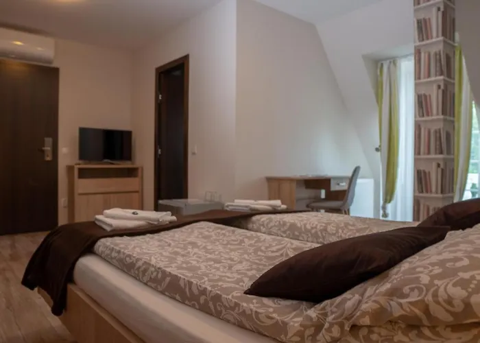 F57 - Franko Csaladi Panzio Balatonlelle