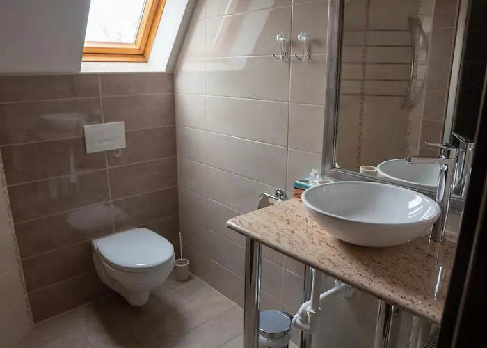 F57 - Franko Csaladi Panzio Bed & Breakfast 4*