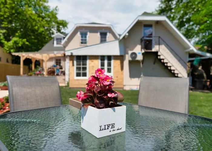 Bed & Breakfast F57 - Franko Csaladi Panzio Balatonlelle