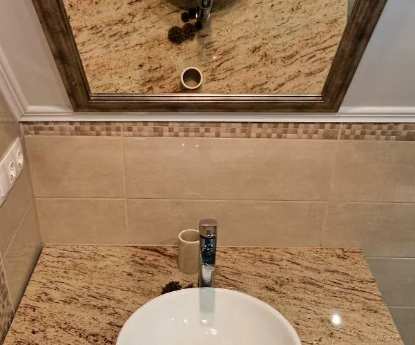 Bed & Breakfast F57 - Franko Csaladi Panzio 4*