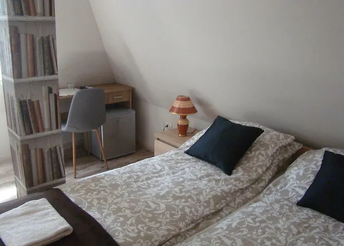 Bed & Breakfast F57 - Franko Csaladi Panzio Balatonlelle