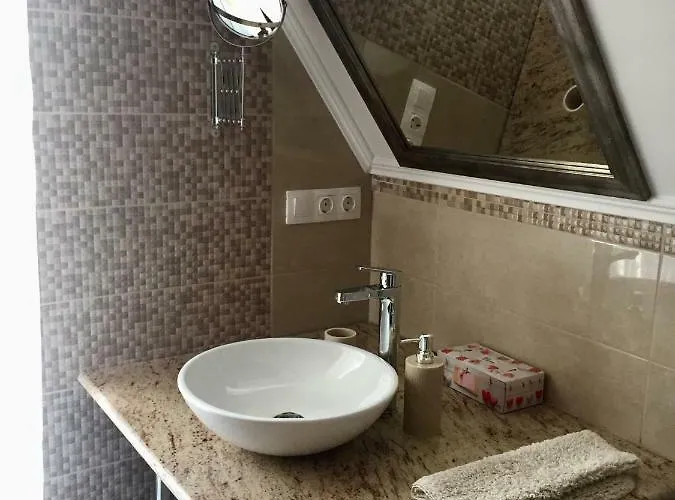 F57 - Franko Csaladi Panzio Bed & Breakfast 4*