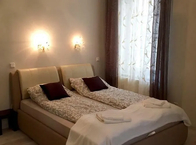 F57 - Franko Csaladi Panzio Bed & Breakfast 4*